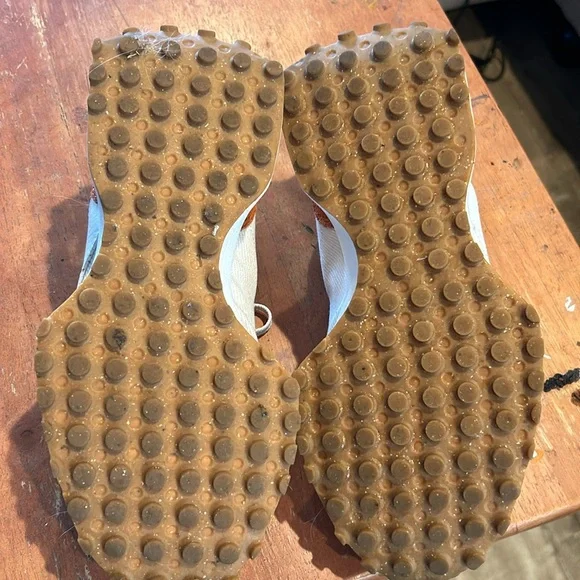 Bought them, worn 3 times. Did not fit. - Picture 5 of 6